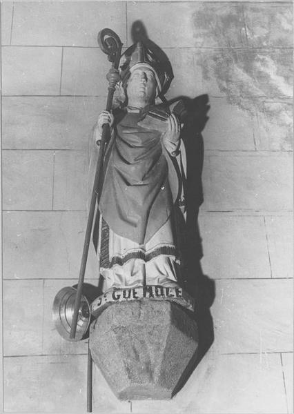 statue : saint Guénolé, vue générale - © Ministère de la Culture (France), Médiathèque du patrimoine et de la photographie (objets mobiliers), tous droits réservés