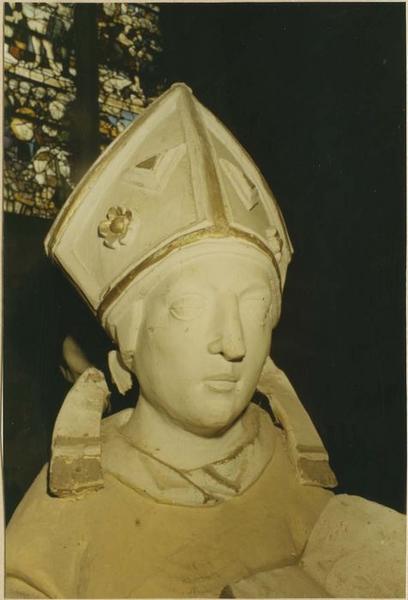 statue : saint Guénolé, détail