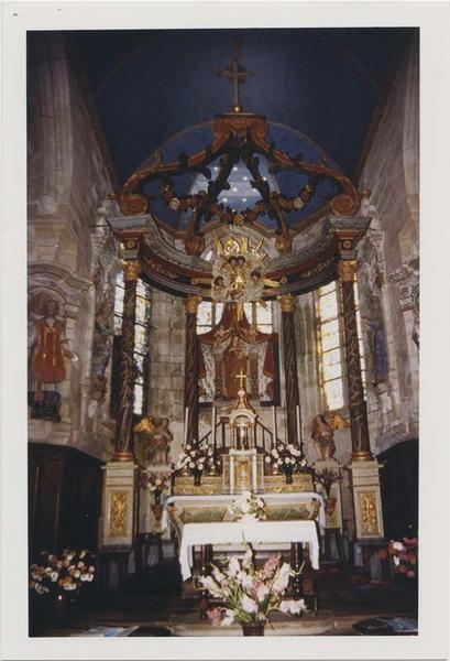 autel, gradins, statuettes : Anges adorateurs, ciborium (maître-autel), vue générale - © Ministère de la Culture (France), Médiathèque du patrimoine et de la photographie (objets mobiliers), tous droits réservés