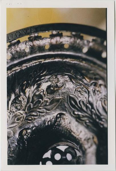 calice, détail d'un poinçon - © Ministère de la Culture (France), Médiathèque du patrimoine et de la photographie (objets mobiliers), tous droits réservés