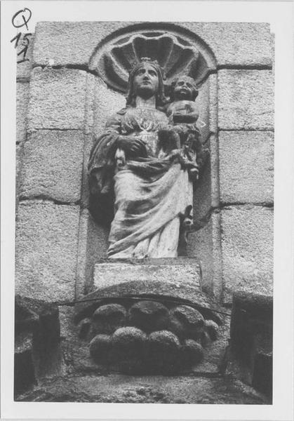 statue : Vierge à l'enfant, vue générale - © Ministère de la Culture (France), Médiathèque du patrimoine et de la photographie (objets mobiliers), tous droits réservés