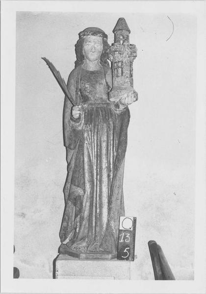 statue : sainte Barbe, vue générale - © Ministère de la Culture (France), Médiathèque du patrimoine et de la photographie (objets mobiliers), tous droits réservés