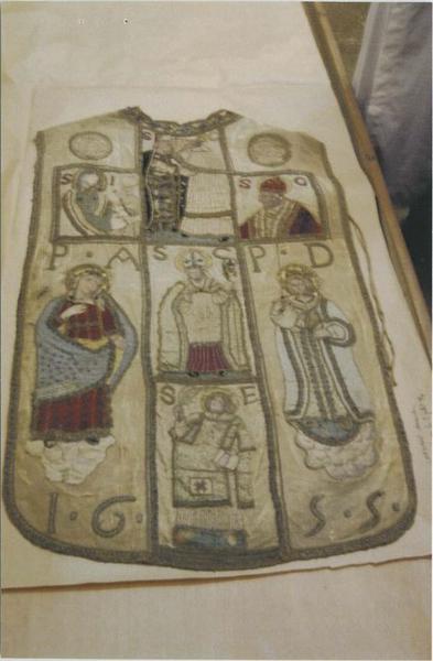 chasuble, vue générale - © Ministère de la Culture (France), Médiathèque du patrimoine et de la photographie (objets mobiliers), tous droits réservés