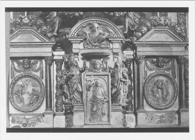 Retable du maître-autel, statues