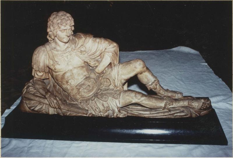 maquette de la statue du mausolée du maréchal de Guébriant, socle (support), vue générale - © Ministère de la Culture (France), Médiathèque du patrimoine et de la photographie (objets mobiliers), tous droits réservés