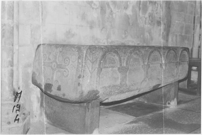 sarcophage dit de Conan Meriadec, vue générale - © Ministère de la Culture (France), Médiathèque du patrimoine et de la photographie (objets mobiliers), tous droits réservés