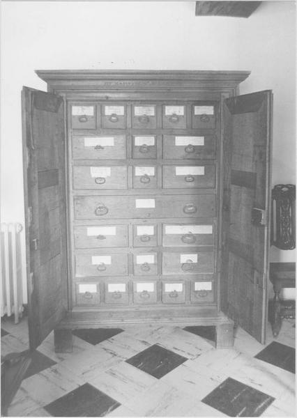 armoire à archives, vue générale - © Ministère de la Culture (France), Médiathèque du patrimoine et de la photographie (objets mobiliers), tous droits réservés