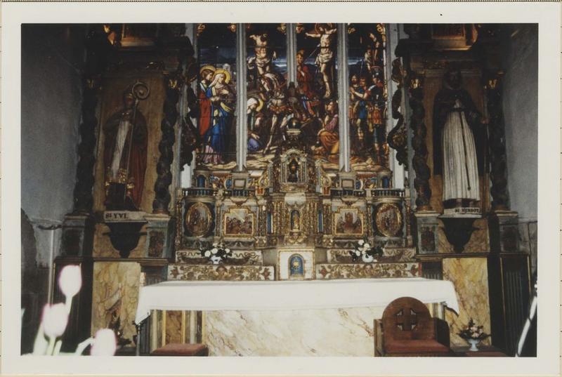 autel, retable, tabernacle, 2 statues : Saint Yvi, Saint Herbot, niches (maître-autel), vue générale - © Ministère de la Culture (France), Médiathèque du patrimoine et de la photographie (objets mobiliers), tous droits réservés