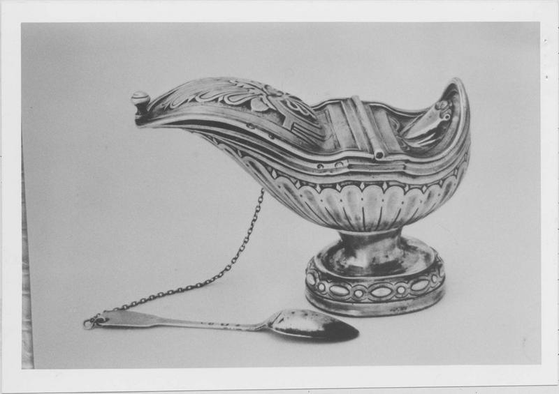 navette et cuiller à encens, vue générale