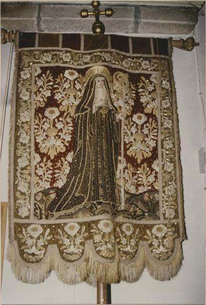 bannière de procession : sainte Ediltrude, vue générale - © Ministère de la Culture (France), Médiathèque du patrimoine et de la photographie (objets mobiliers), tous droits réservés
