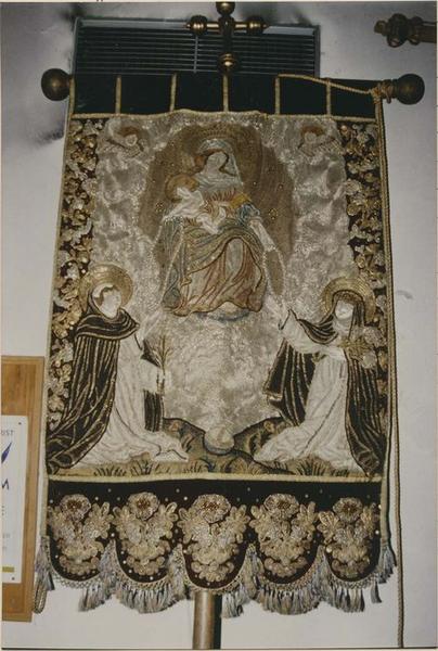 bannière de procession : Rosaire, vue générale - © Ministère de la Culture (France), Médiathèque du patrimoine et de la photographie (objets mobiliers), tous droits réservés