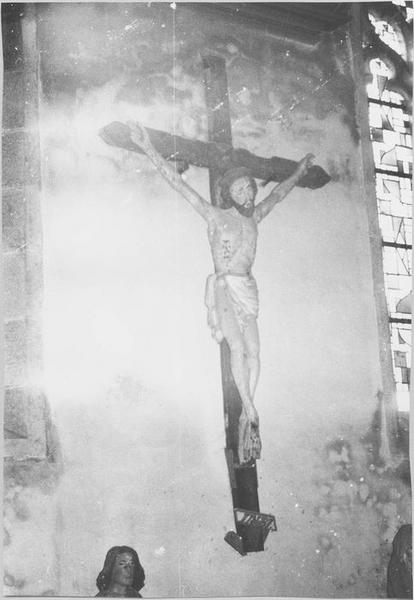statue : Christ en croix, vue générale - © Ministère de la Culture (France), Médiathèque du patrimoine et de la photographie (objets mobiliers), tous droits réservés