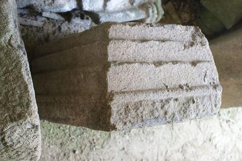 Dépôt lapidaire, détail