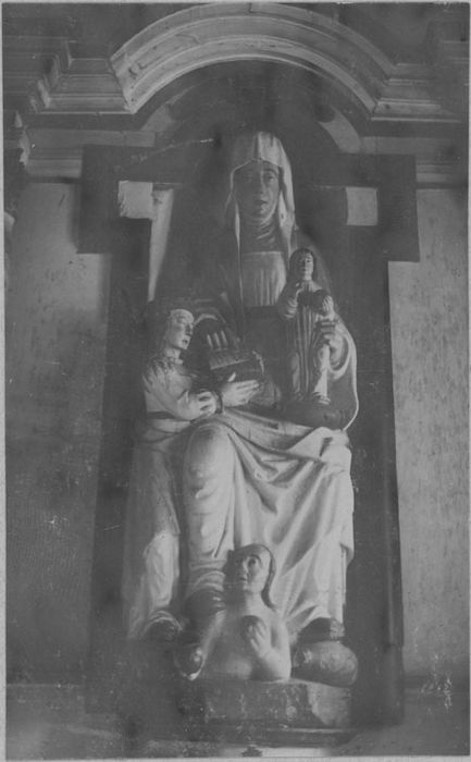 groupe sculpté : Sainte Anne, la Vierge et l'Enfant Jésus, vue générale
