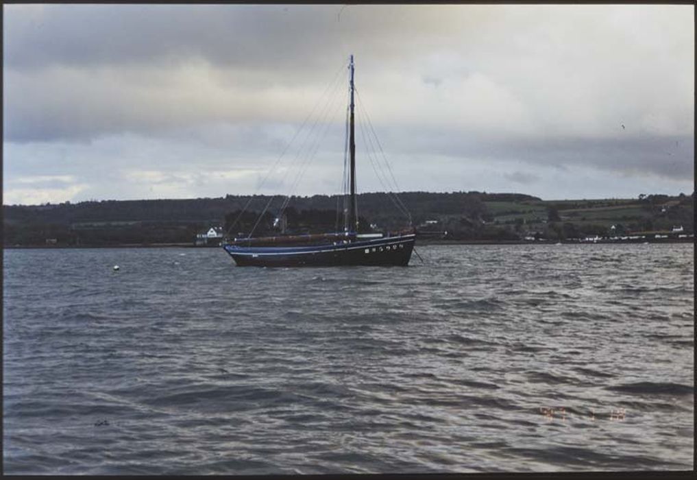 bateau de pêche : Coquillier dit Bergère de Domrémy 