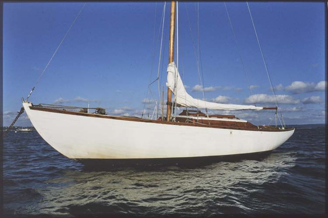 bateau de plaisance (yacht à voile, sloop à gréement Marconi) : sloop dit Saint Jean, ex Saint Marc - © Ministère de la Culture (France), Médiathèque du patrimoine et de la photographie, diffusion RMN-GP