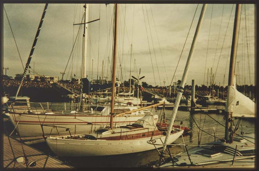 bateau de plaisance : Côtre bermudien dit Viken, ex Alize