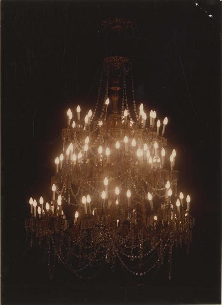 lustre, vue générale - © Ministère de la Culture (France), Médiathèque du patrimoine et de la photographie, diffusion RMN-GP