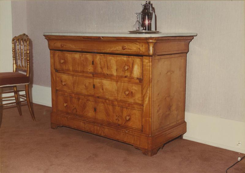 commode, vue générale