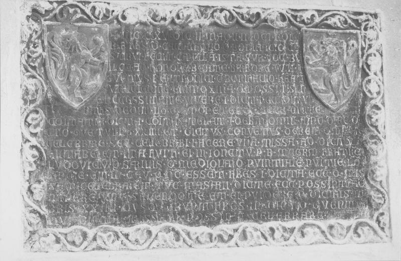 plaque votive, vue générale