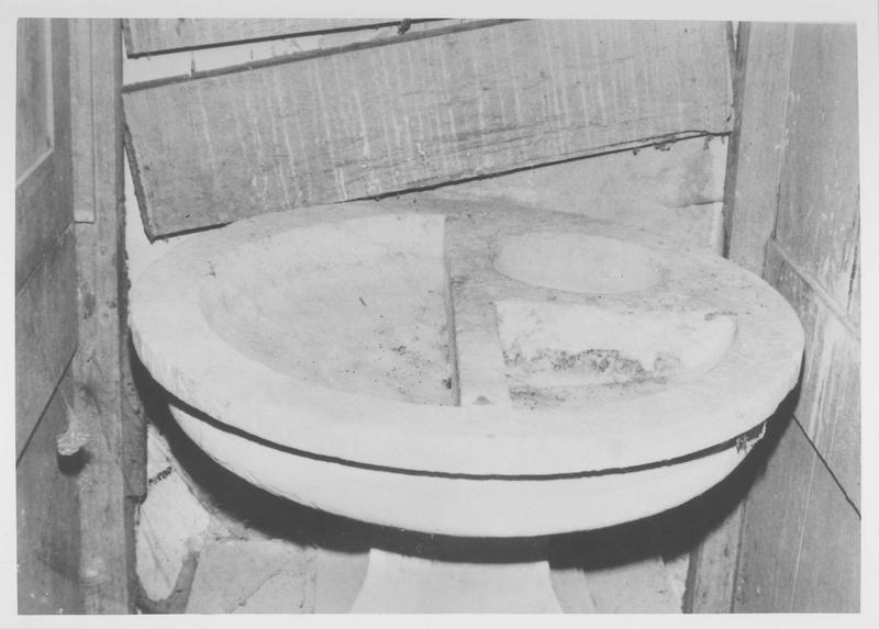 fonts baptismaux, vue générale