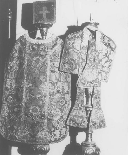 chasuble, étole, manipule, voile de calice, bourse de corporal - © Ministère de la Culture (France), Médiathèque du patrimoine et de la photographie, diffusion RMN-GP