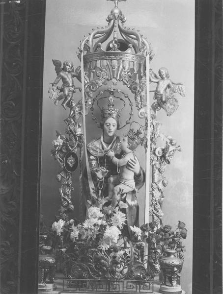 statue de procession et son dais : Vierge à l'Enfant entourée d'angelots et d'anges - © Ministère de la Culture (France), Médiathèque du patrimoine et de la photographie, diffusion RMN-GP