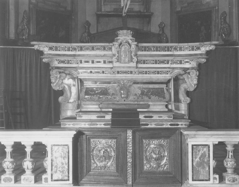 maître-autel, gradins, tabernacle, clôture de choeur (balustrade) - © Ministère de la Culture (France), Médiathèque du patrimoine et de la photographie, diffusion RMN-GP