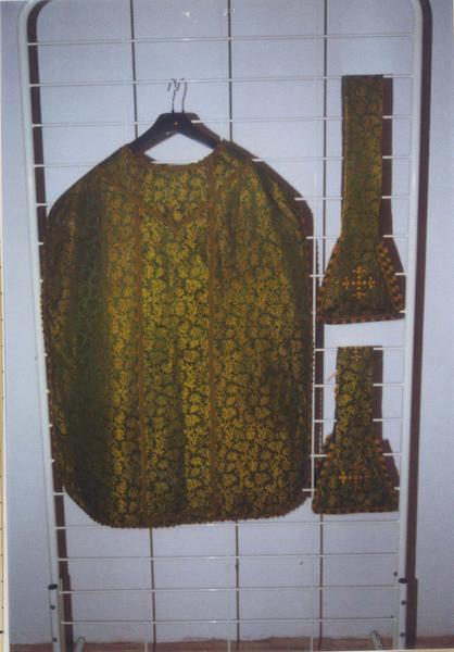 chasuble, étole, manipule