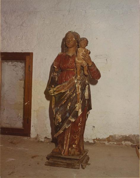 statue : Vierge à l'Enfant