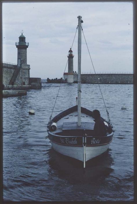 bateau de pêche : Barque bastiaise à voile latine (u squivu ou u pisdtellu) dite Sainte-Elisabeth