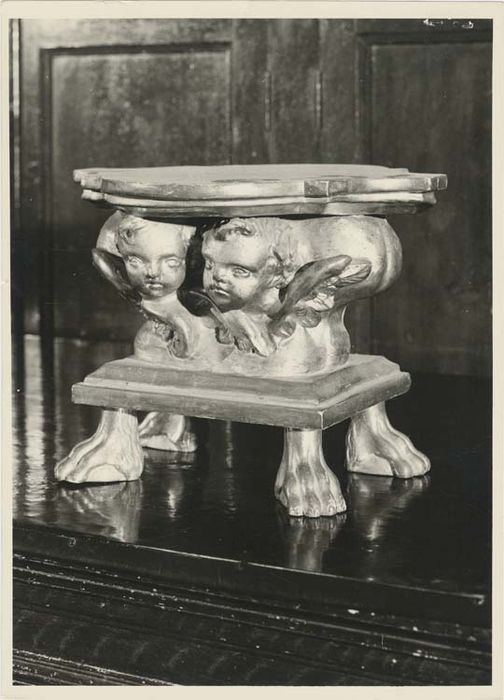 socle d’oeuvre décorative - © Ministère de la Culture (France), Médiathèque du patrimoine et de la photographie, diffusion GrandPalaisRmn Photo