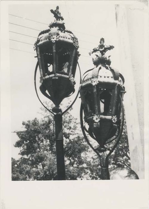 lanternes de confrérie - © Ministère de la Culture (France), Médiathèque du patrimoine et de la photographie, diffusion GrandPalaisRmn Photo