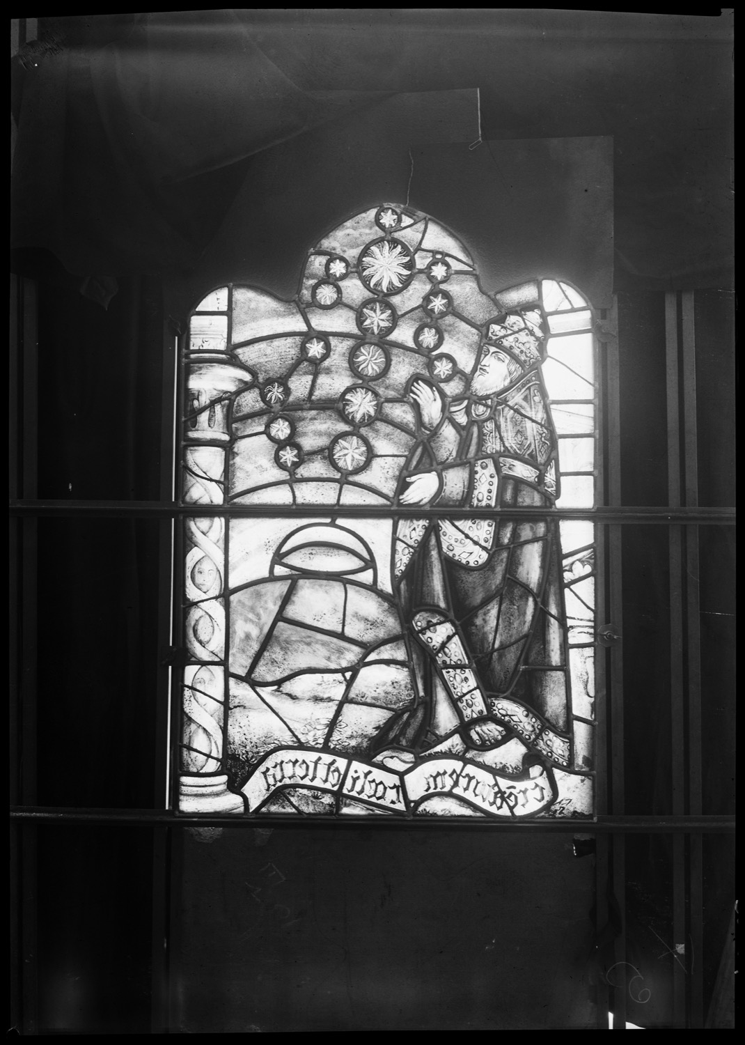 Baie A, panneau de vitrail 2 [Baie 7]