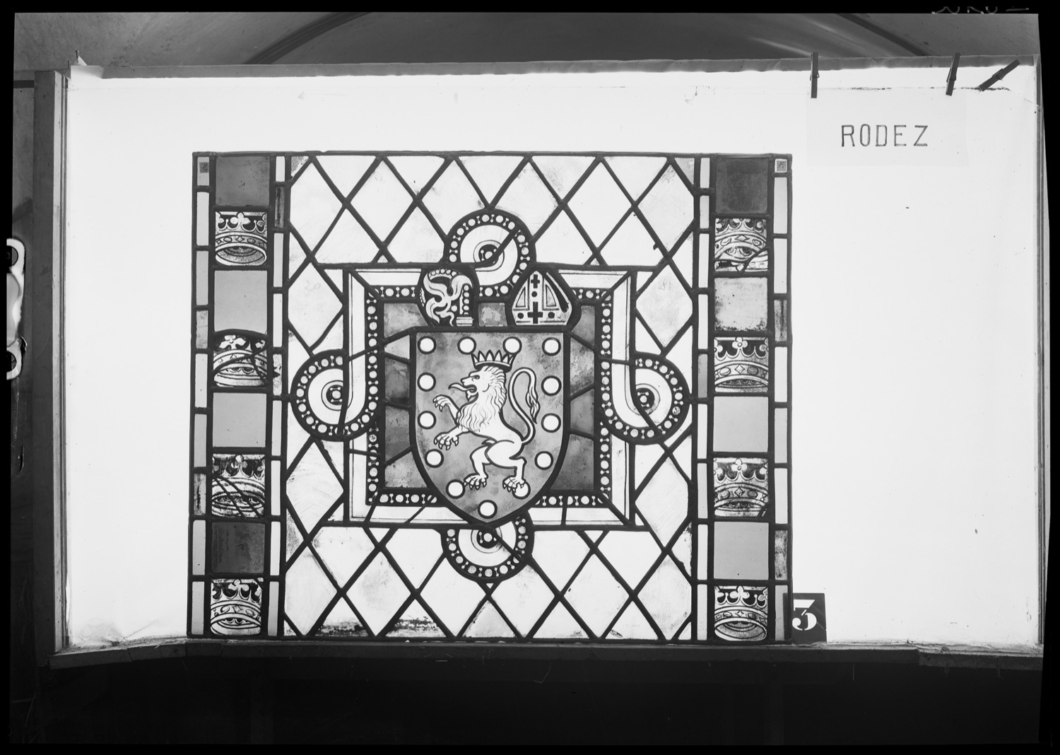 Chapelle Saint-Joseph : panneau de vitrail 3 [Baie 12]