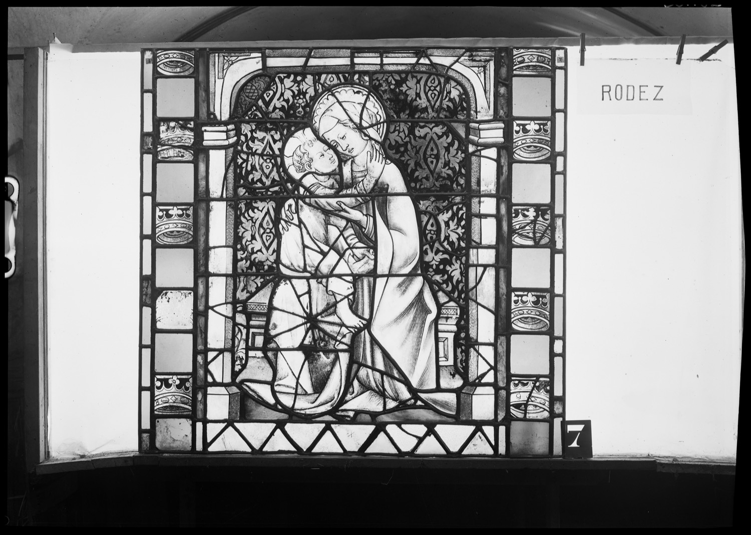 Chapelle Saint-Joseph : panneau de vitrail 7 [Baie 12]