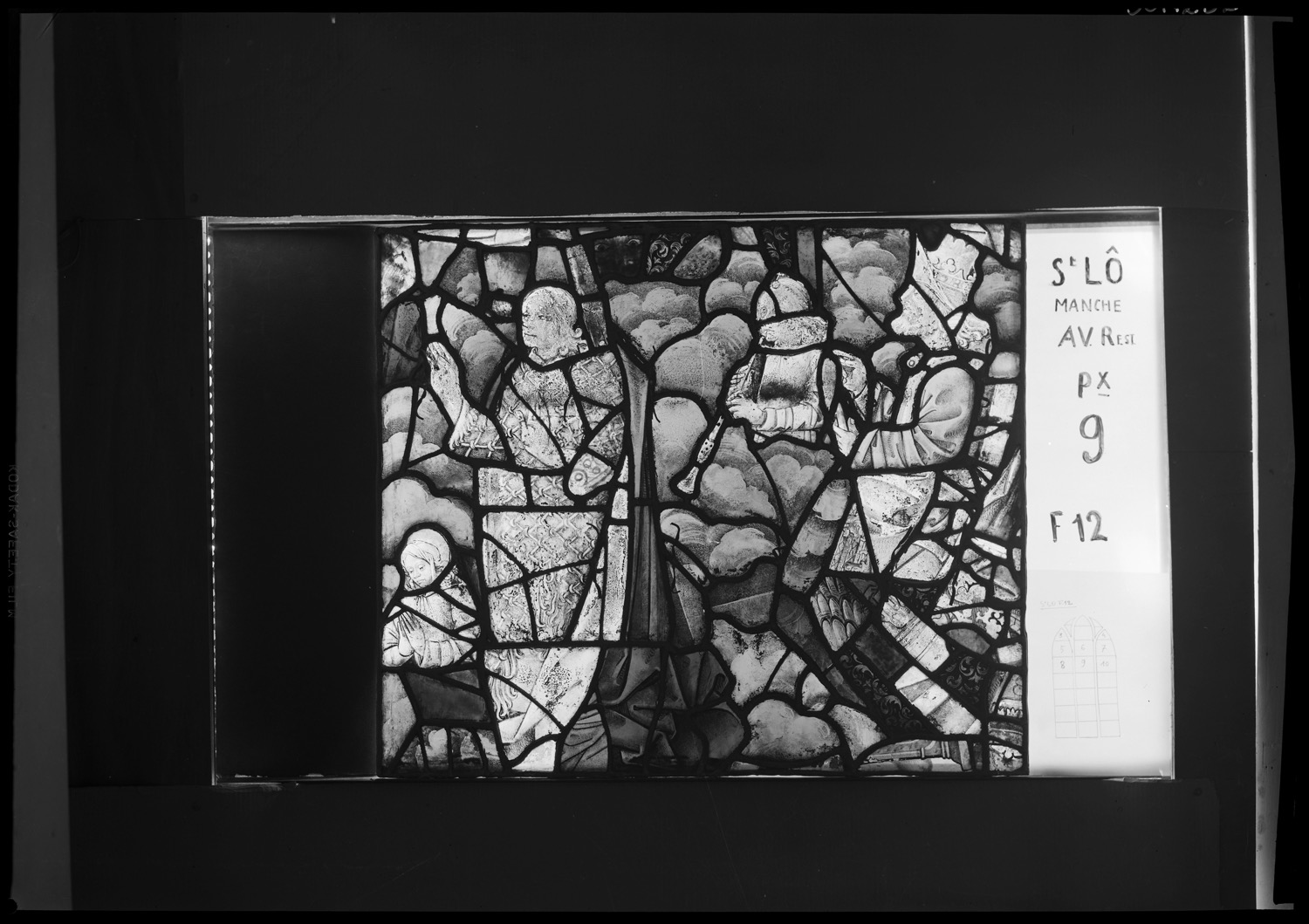 Baie 12, panneau de vitrail 9