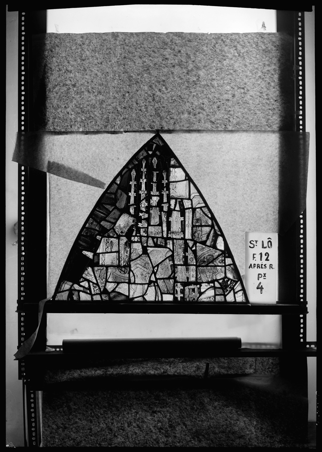 Baie 12, panneau de vitrail 4 [Baie 14]