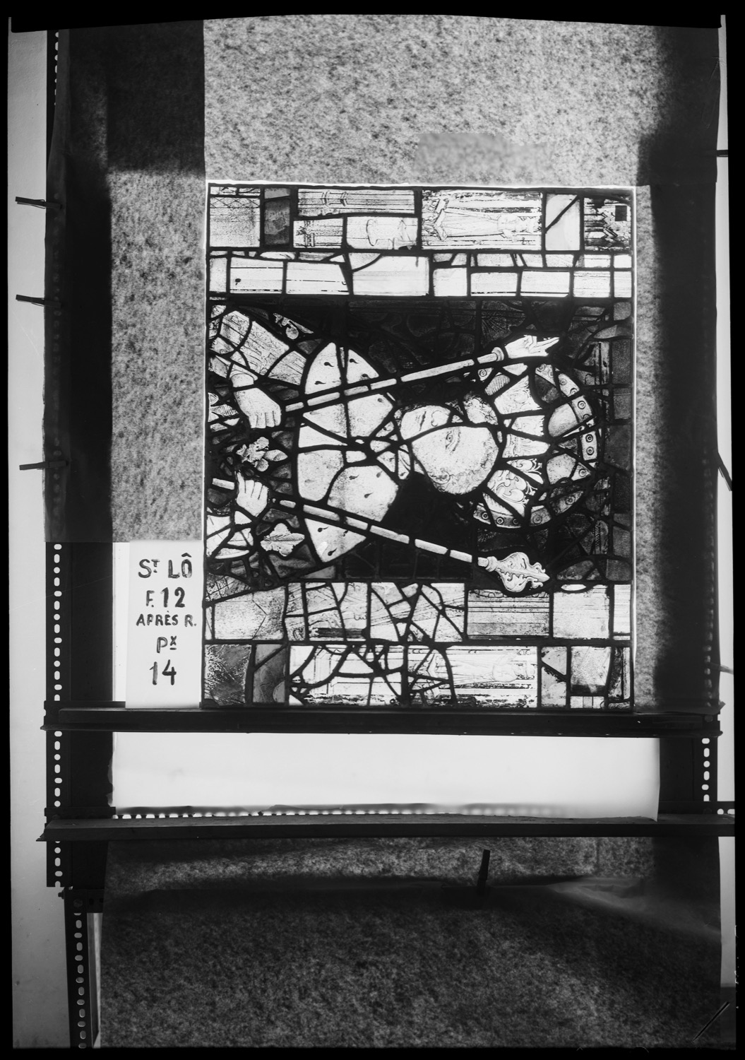 Baie 12, panneau de vitrail 14 [Baie 14]