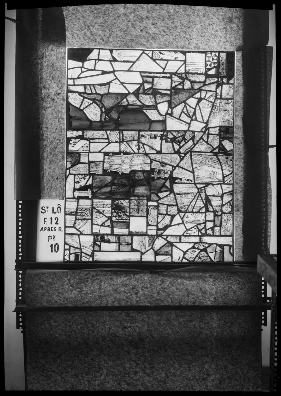 Baie 12, panneau de vitrail 10 [Baie 14]