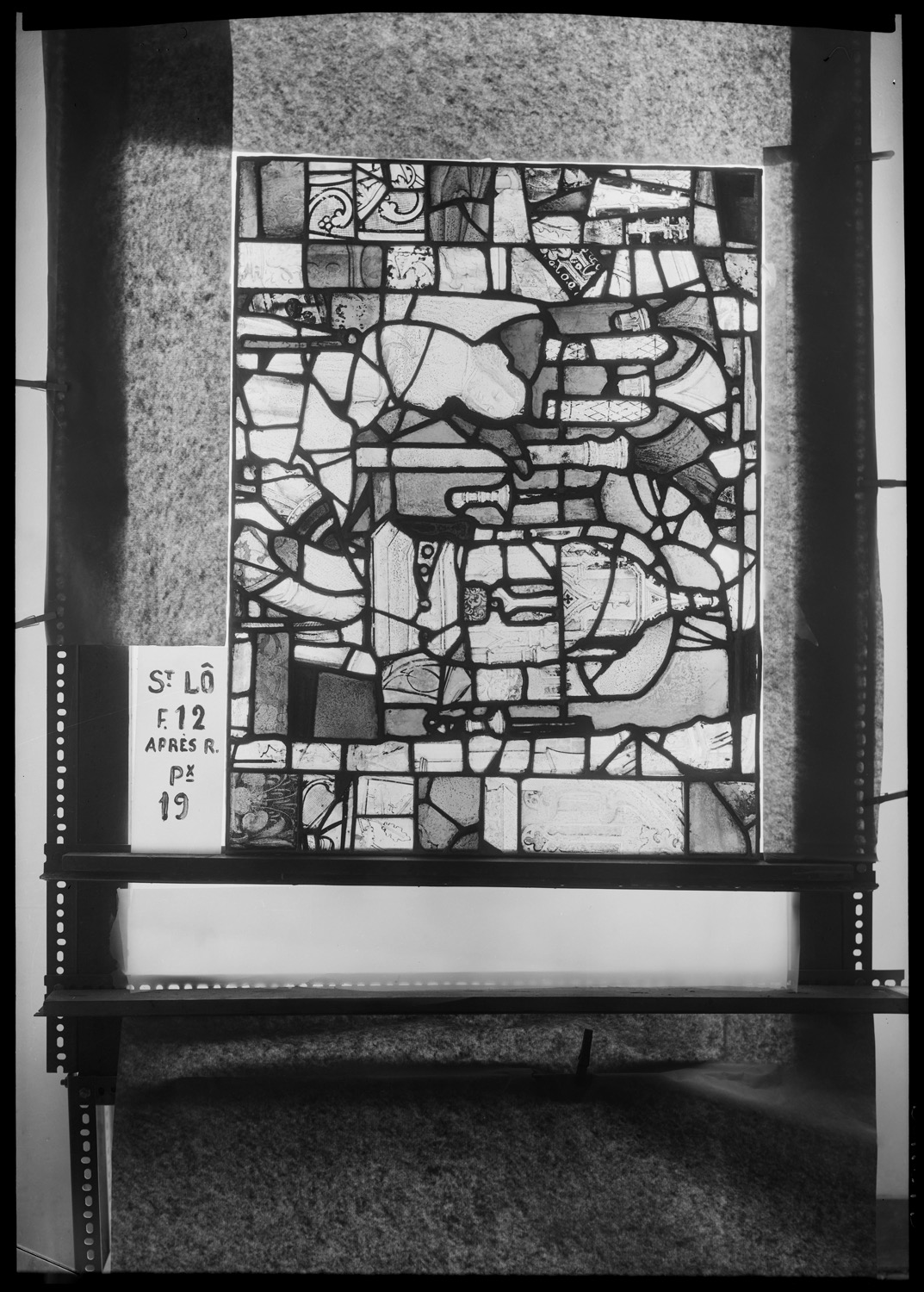 Baie 12, panneau de vitrail 19 [Baie 14]