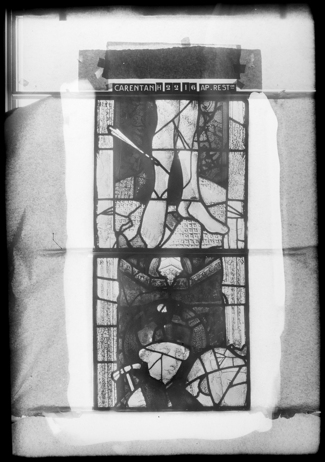 Baie H, panneaux de vitrail 16 et 22 [Baie 12]