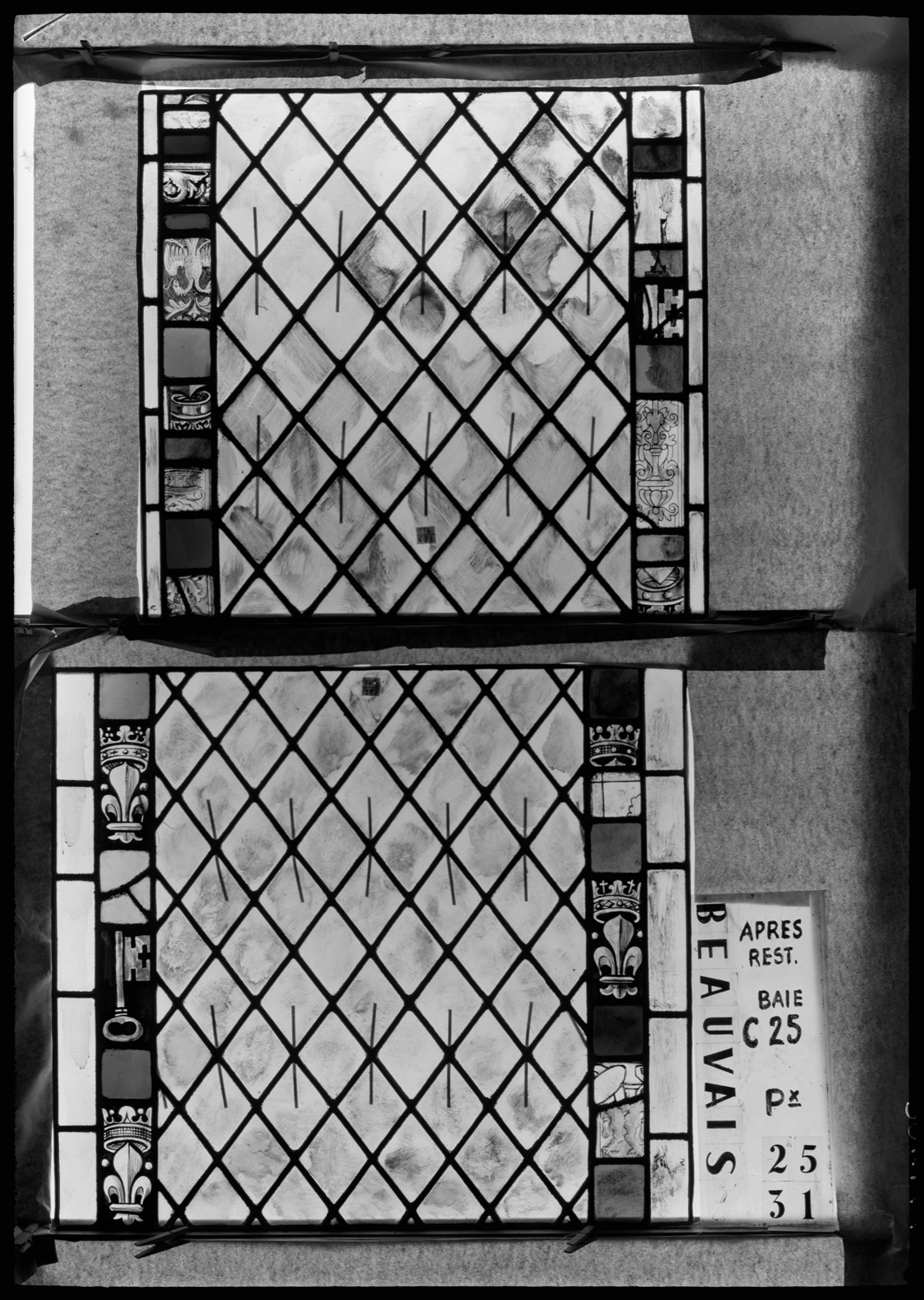Baie C25, panneaux de vitrail 25 et 31