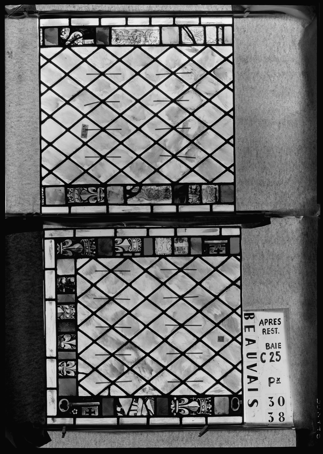 Baie C25, panneaux de vitrail 30 et 38