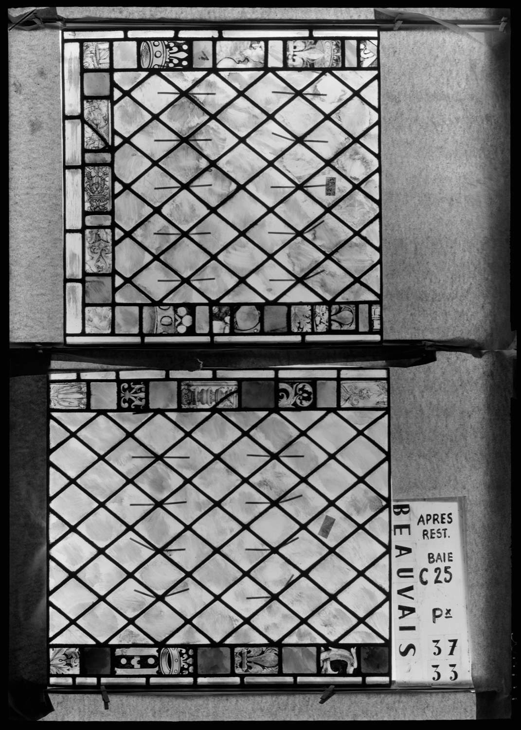 Baie C25, panneaux de vitrail 33 et 37