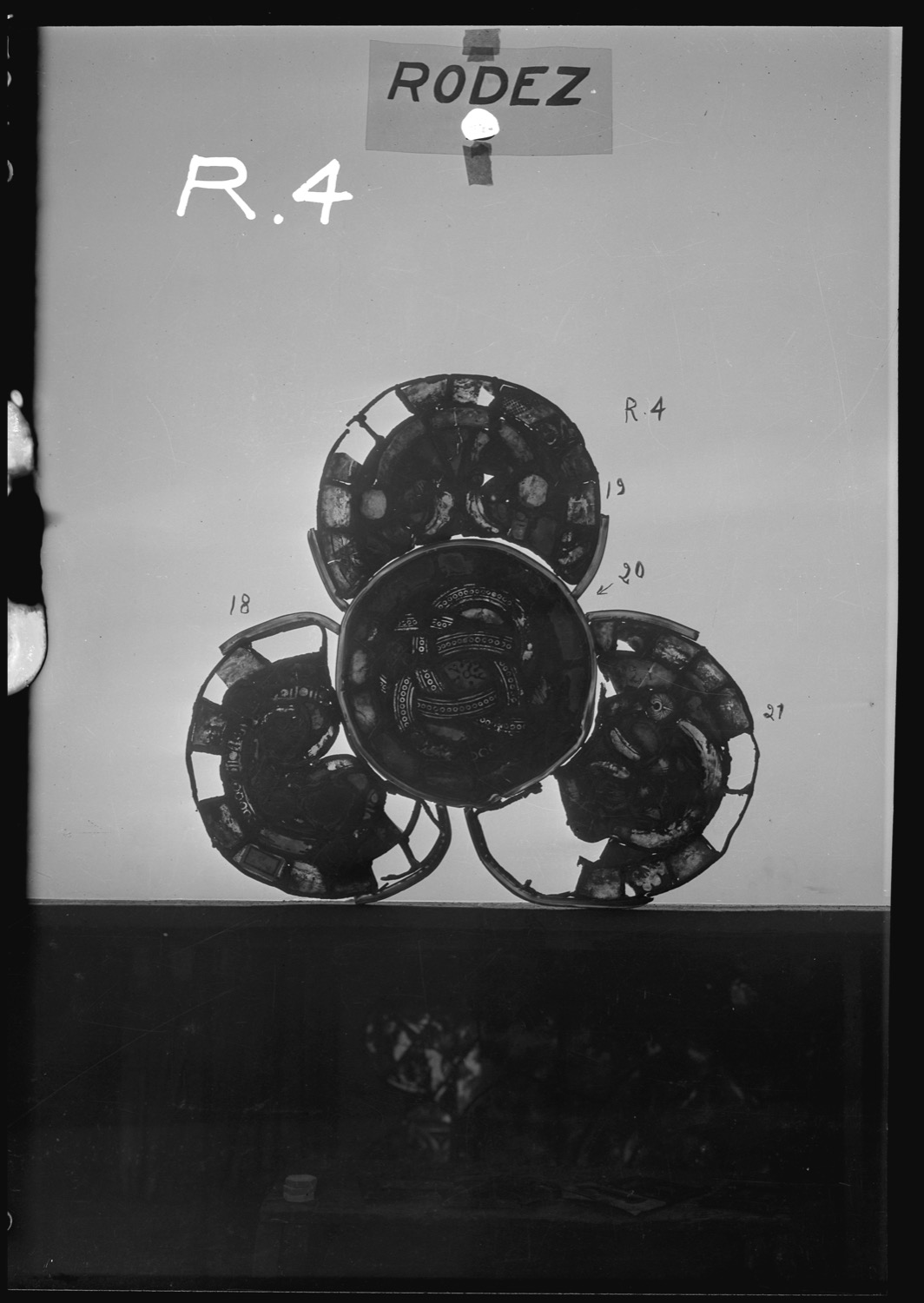 Baie R4, panneaux de vitrail 18, 19, 20 et 21