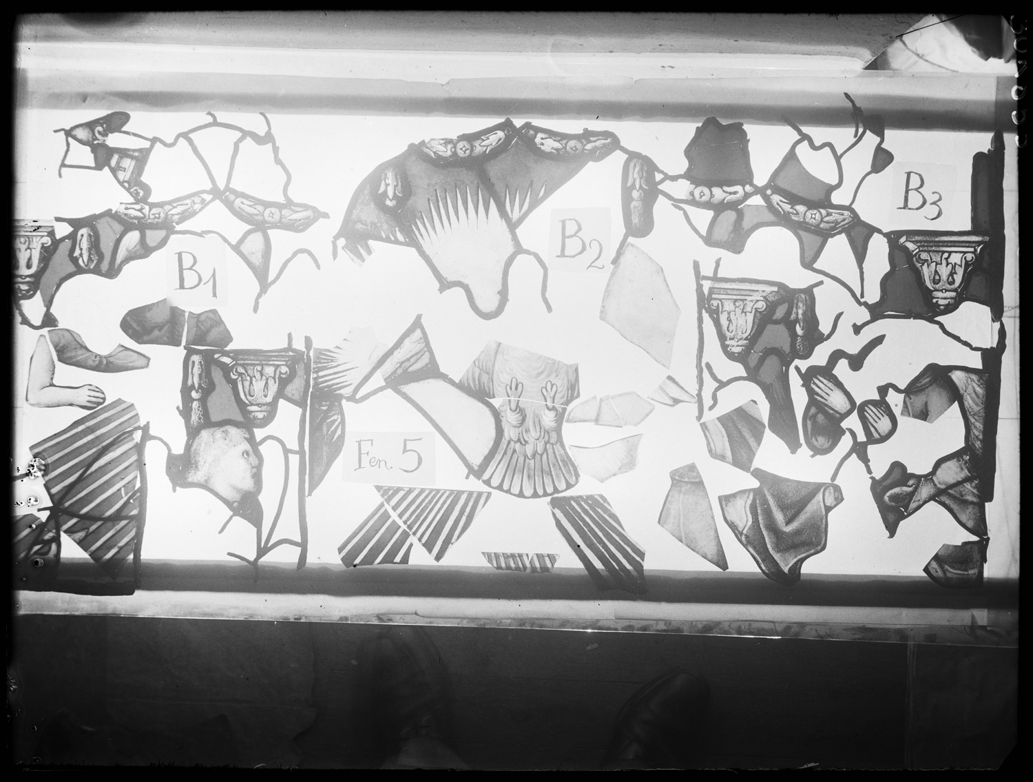 Baie 5, panneaux de vitrail B1, B2 et B3 [Baie 11]