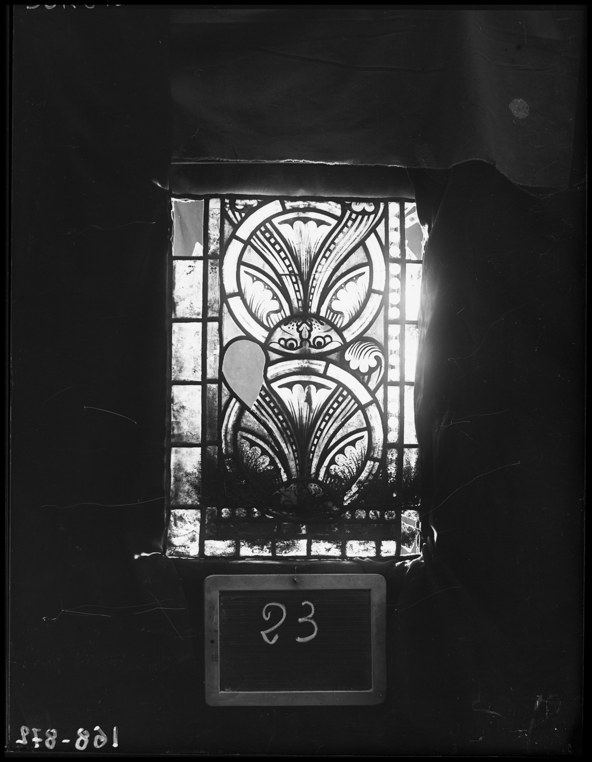 Panneau de vitrail 23 [Baie 109]