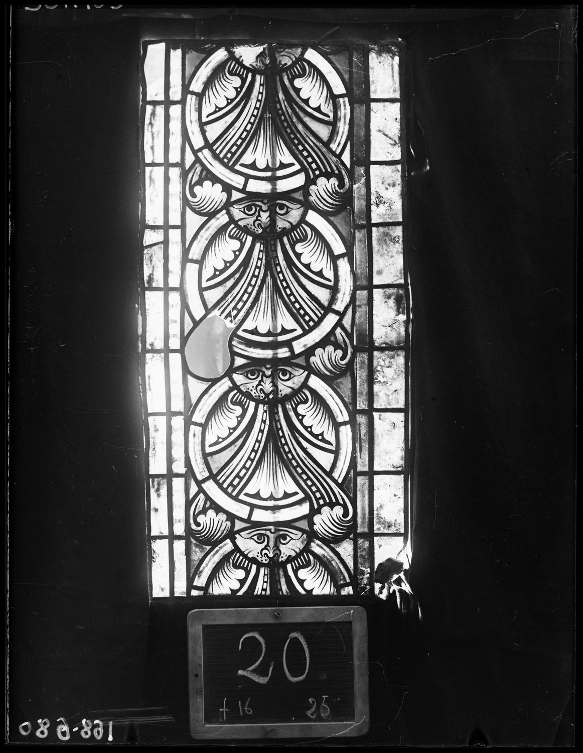 Panneau de vitrail 20 [Baie 109]