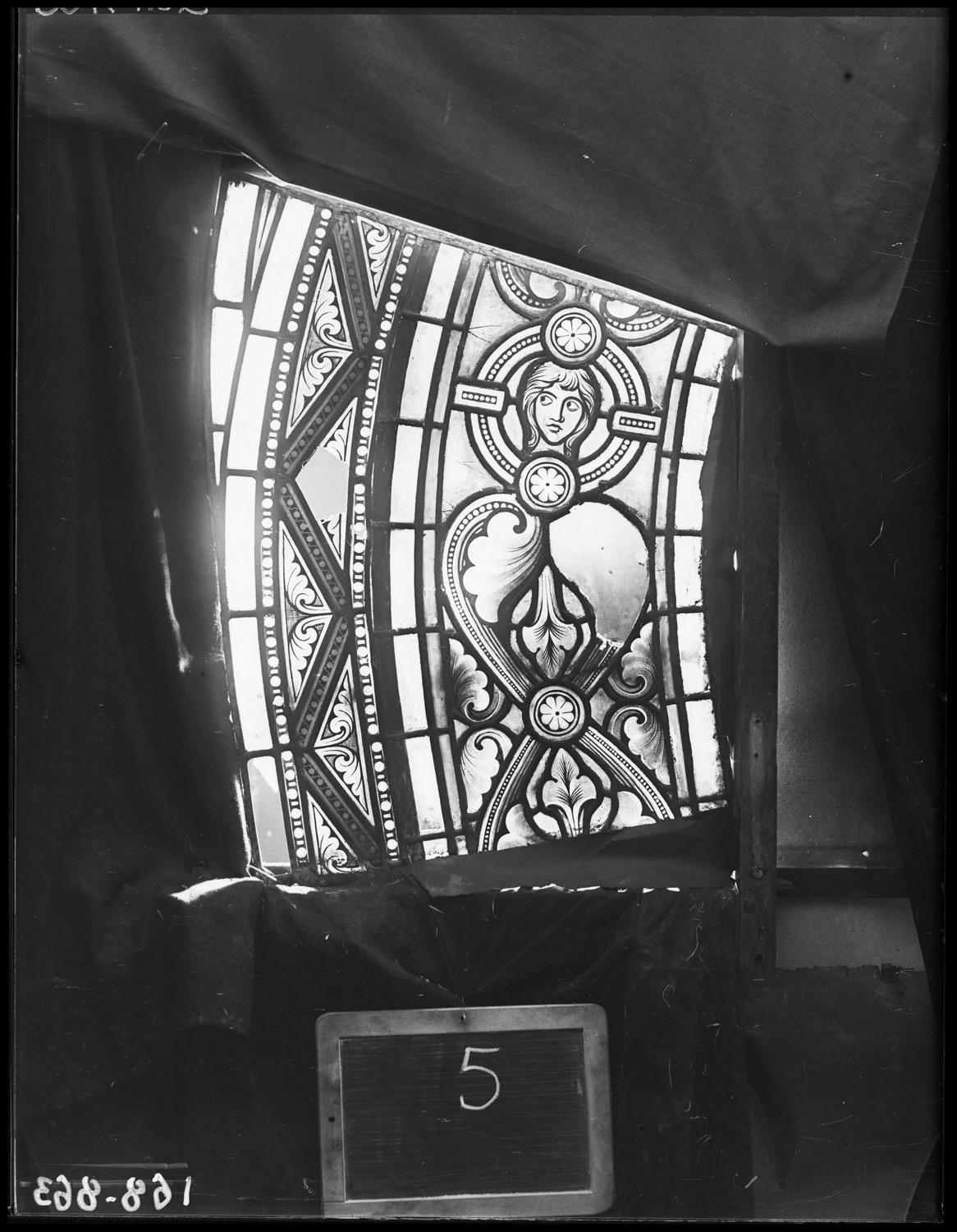 Panneau de vitrail 5 [Baie 111]